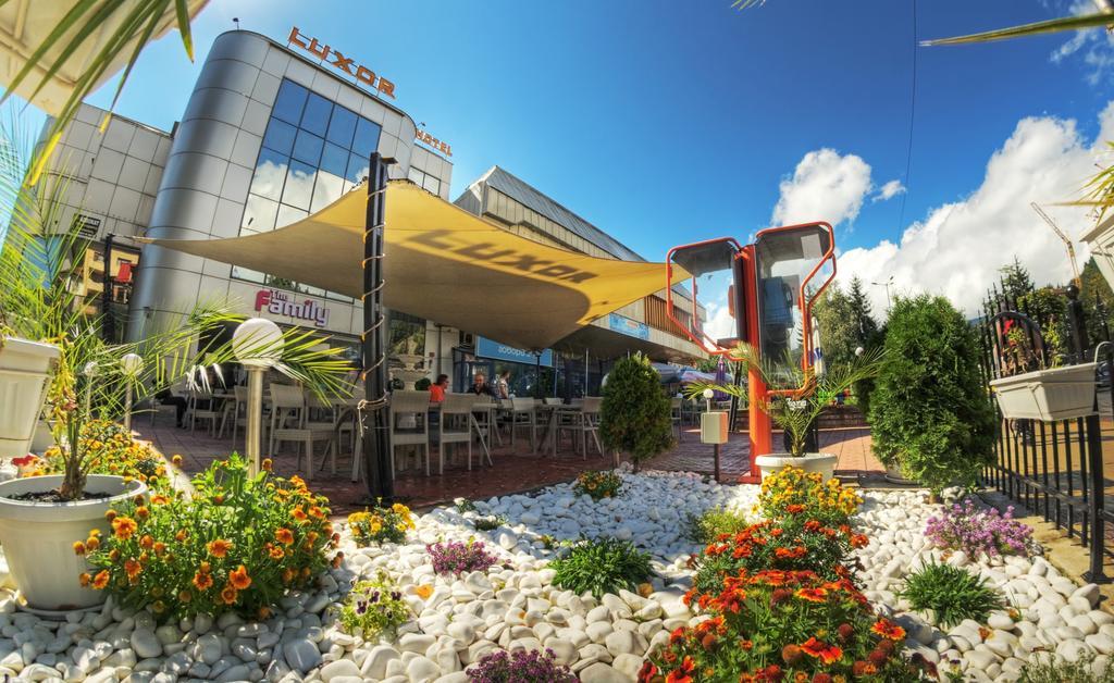 Хотел луксор
